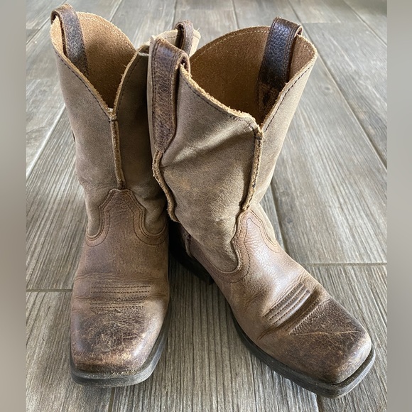 Ariat kids rambler western cowboy boots